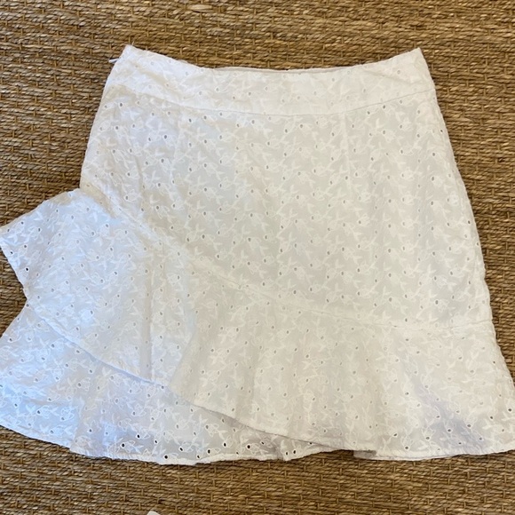 Lilly Pulitzer White Eyelet Ruffle Skirt and Top Set - Picture 9 of 11